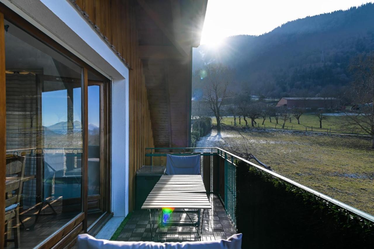The Green Fee Close To The Golf Course And 5 Minutes From The Lake 기즈 외부 사진