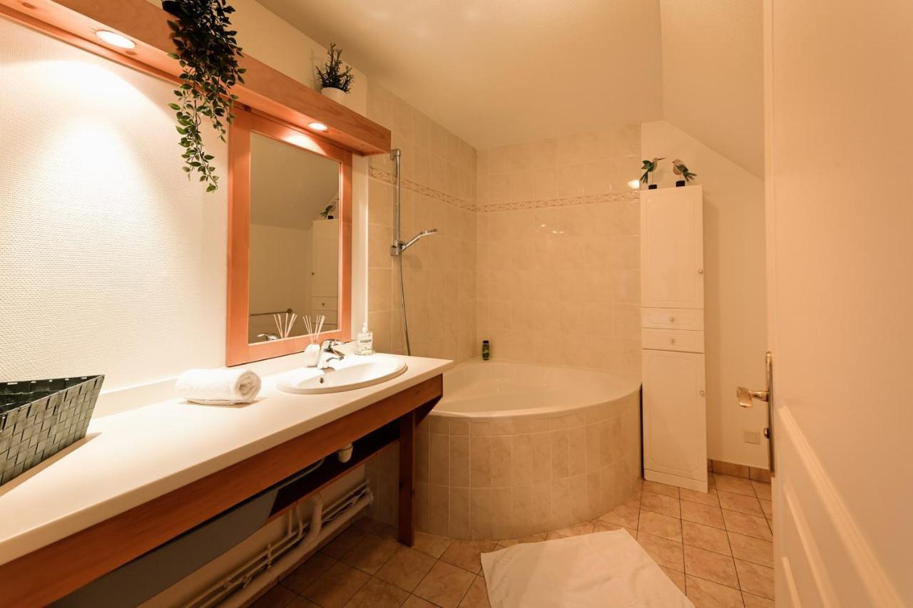 The Green Fee Close To The Golf Course And 5 Minutes From The Lake 기즈 외부 사진